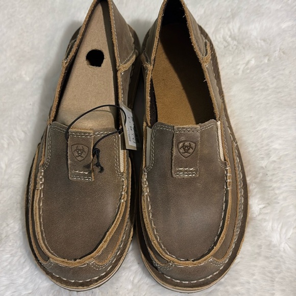 NWT Ariat cruiser brown bomber shoes - Picture 2 of 11
